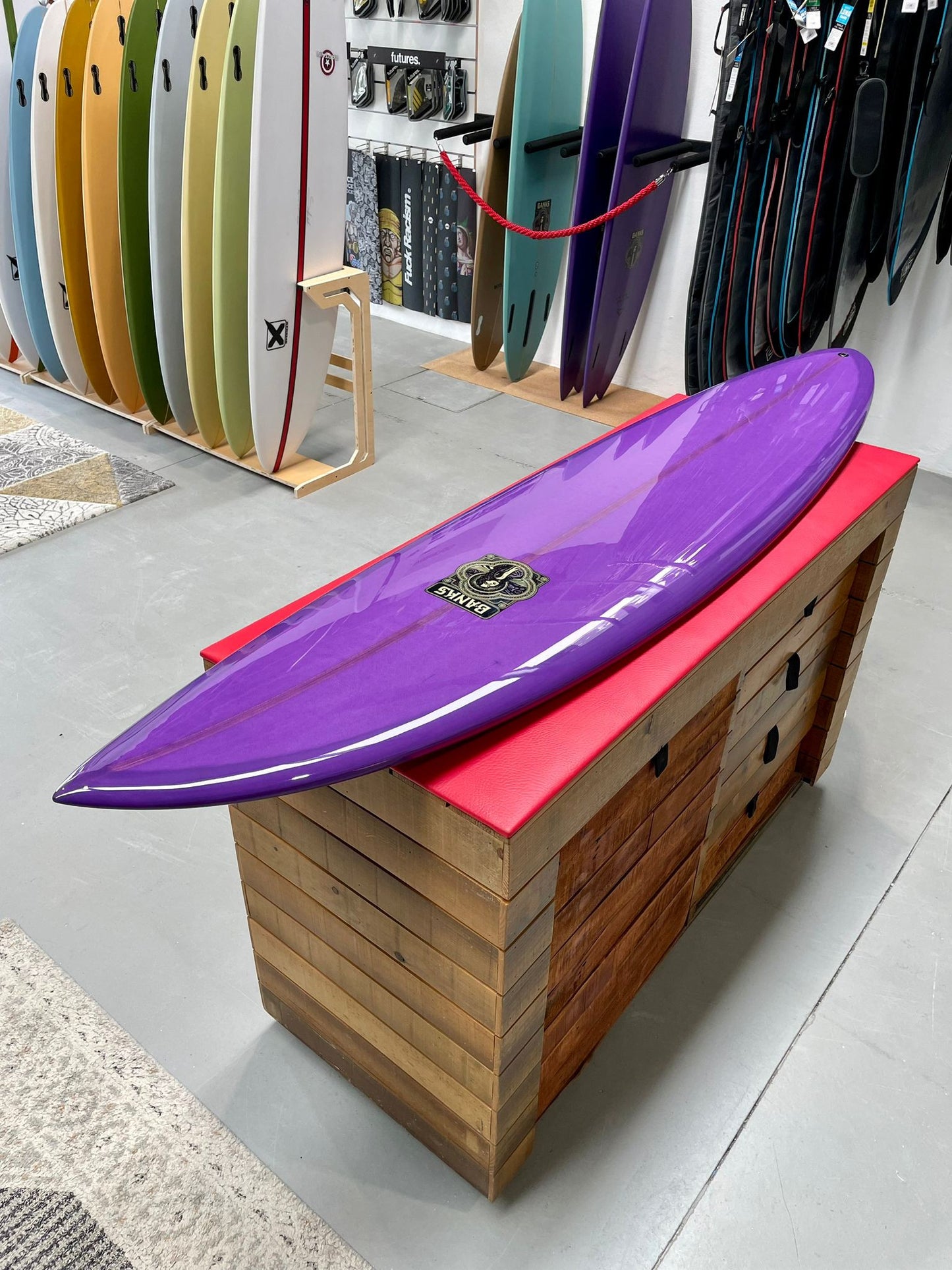 Prancha Surf Jim Banks Revolution (Semi Gun/Gun) 7´6